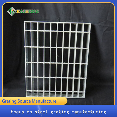 Plat de grille en acier galvanisé de la grille Q235 d'immersion chaude pour la plate-forme de structure métallique de l'usine chimique