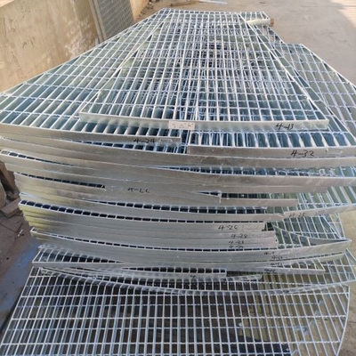 L'immersion chaude en acier argentée blanche de soudage par pression de grille en métal a galvanisé
