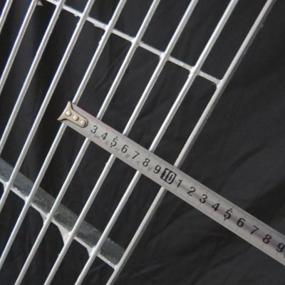 Immersion chaude en acier de bandes de roulement d'escalier de grille de Q235 T4 galvanisant