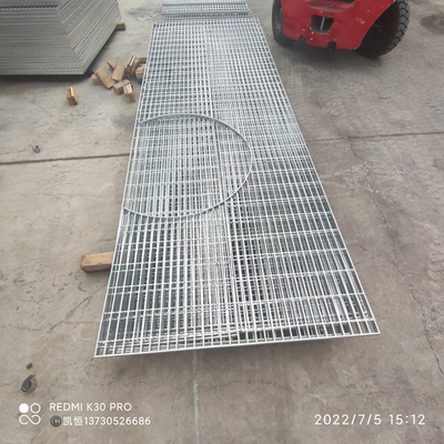 L'immersion chaude adaptée aux besoins du client a galvanisé la grille en acier pour le passage couvert 12&quot; X 24&quot; X 1,5&quot;