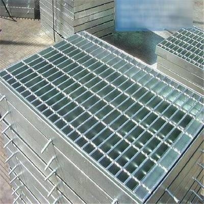 La pression discordante en acier galvanisée à chaud a soudé la grille discordante en acier de couverture de puits de grille de l'eau