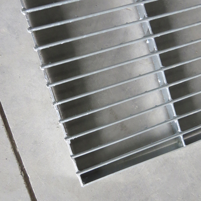 Feuille en acier de plat de grille de HDP pour la cage de pigeon