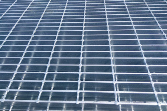Plancher en acier de sort de Mesh Grating Grid For Parking de passage couvert en métal de HDP