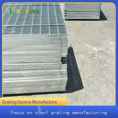 Grille adaptée aux besoins du client de couverture de drain en métal d'acier inoxydable pour l'allée