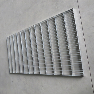 Grille en acier de poulet de Chambre en métal de grille de passerelle faite sur commande de plancher