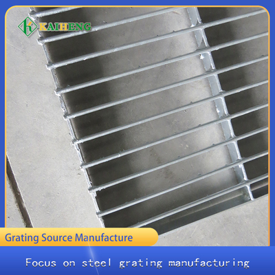 Grille galvanisée de plancher de grille en métal d'immersion chaude pour la barrière de cage de volaille