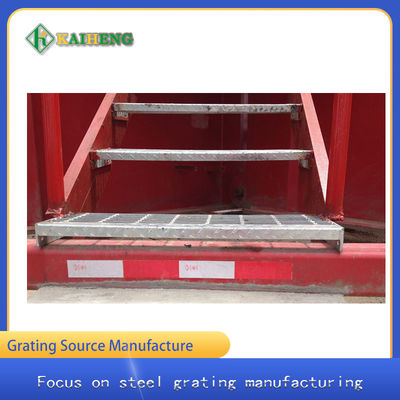 Bandes de roulement d'escalier en acier à carreaux de grille de T4 Platenosing soutenant des barres au lancement de 40mm