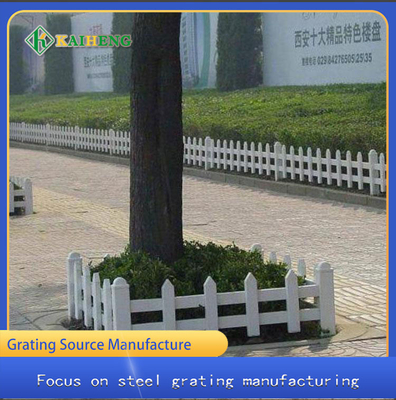 La petite pelouse de PVC a soudé la rambarde de Mesh Fencing Lawn Border Fence