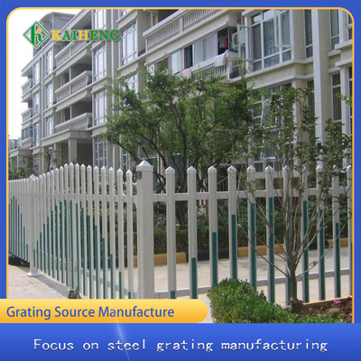 La petite pelouse de PVC a soudé la rambarde de Mesh Fencing Lawn Border Fence