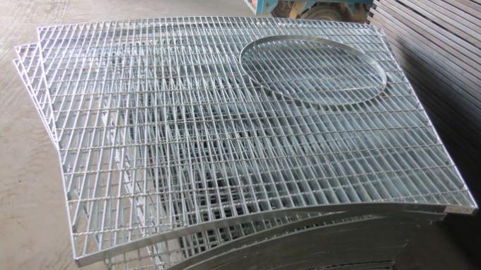 grille en acier en métal